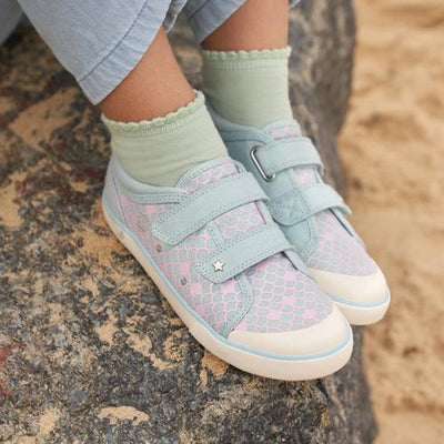 Girls Canvas Shoes